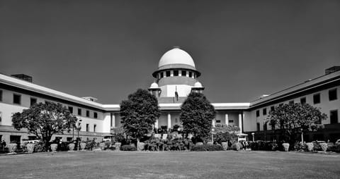 #Bhopal Encounter – Supreme Court issues notice in plea for CBI probe