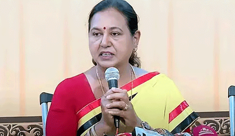 இது வெறும் அரசியல் முடிவு அல்ல… மக்களின் நம்பிக்கையை காக்கும் என் உறுதி: பிரேமலதா விஜயகாந்த்