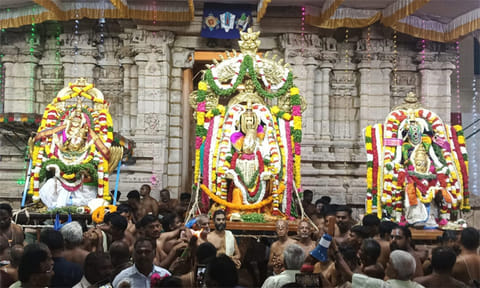 மூன்று கருட சேவை