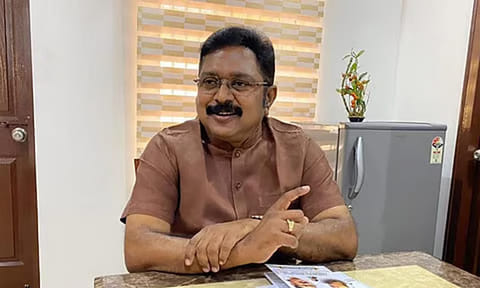 தொகுதி பங்கீட்டில் இழுபறி? டிடிவி தினகரன் நாளை டெல்லி பயணம்