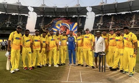 மெகா ரசிகர்கள் நிகழ்ச்சி: சேப்பாக்கத்தில் கோலாகலம்