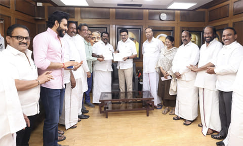திமுக - காங்கிரஸ் தொகுதி ஒதுக்கீட்டில் இழுபறி; வேட்பாளர் பட்டியல் வெளியாவதில் தாமதம்