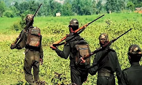 தெலுங்கானாவில் 30 மாவோயிஸ்டுகள் போலீசில் சரண்