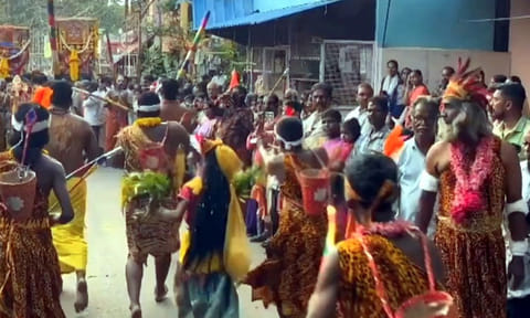 பங்குனி உத்திர திருவிழா: வேளிமலை முருகன் கோவிலில் பாரம்பரிய குறவர் படுகளம் நிகழ்ச்சி