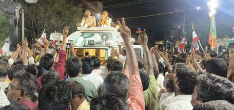 கோவில்பட்டி தொகுதியில் "கடம்பூர் ராஜூ 4-வது முறையாக அமோக வெற்றி பெறுவார்" - டி.டி.வி. தினகரன்