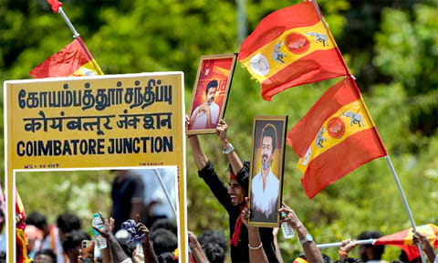 அதிமுகவின் கோட்டையான கோவையை தன்வசப்படுத்திய தவெக... 6 தொகுதிகளை அள்ளியது