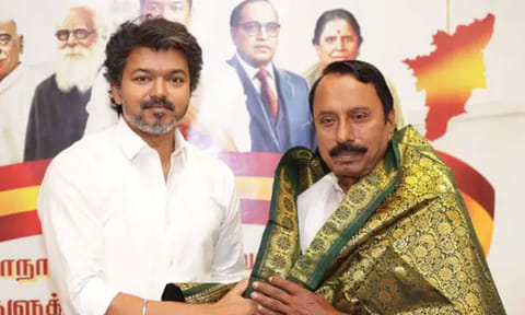 சட்டப்பேரவை செயலாளருடன் செங்கோட்டையன் ஆலோசனை