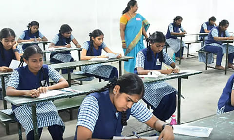 12ம் வகுப்பு பொதுத் தேர்வை எவ்வளவு பேர் எழுதவில்லை தெரியுமா?