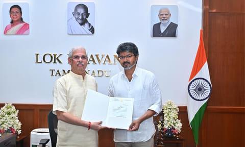 தமிழக முதல்-அமைச்சராக விஜய் இன்று பதவியேற்கிறார்