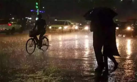 இரவு 10 மணி வரை மழைக்கு வாய்ப்புள்ள மாவட்டங்கள் எவை?