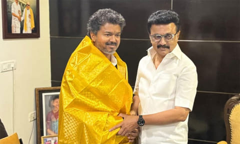 மு.க.ஸ்டாலினுடன் முதல்-அமைச்சர் விஜய் சந்திப்பு