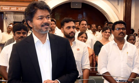 ஜனநாயகத்தின் இதயமாக பேரவை செயல்பட வேண்டும்: முதல்-அமைச்சர் விஜய் பேச்சு