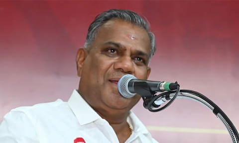 பேனர்கள், பதாகைகள் வைக்க கூடாது: மக்களுக்கு இடையூறு செய்தால் கடும் நடவடிக்கை - புஸ்சி ஆனந்த்