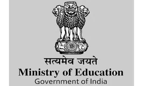 பள்ளி மேலாண்மைக்குழுவில் எவ்வளவு உறுப்பினர்கள் இருக்க வேண்டும்? - மத்திய கல்வி அமைச்சகம் விளக்கம்