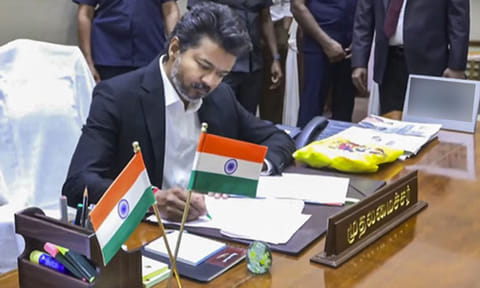 நீட் தேர்வை ரத்து செய்க; மத்திய அரசுக்கு முதல்-அமைச்சர் விஜய் வலியுறுத்தல்