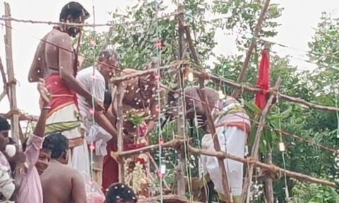 திருக்கடையூர்: தமிழ் முறைப்படி நடந்த கன்னங்குடி விநாயகர் கோவில் குடமுழுக்கு