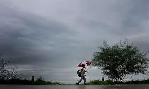 தென்மேற்கு பருவமழை முன்னதாகவே தொடங்க வாய்ப்பு - வானிலை மையம்
