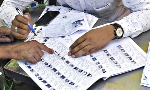 16 மாநிலங்கள், 3 யூனியன் பிரதேசங்களில் வாக்காளர் பட்டியல் திருத்தம் 30-ந்தேதி தொடக்கம்