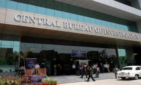 நீட் வினாத்தாள் கசிவு விவகாரம்: புனேவை சேர்ந்த பேராசிரியர் கைது- பரபரப்பு தகவல்