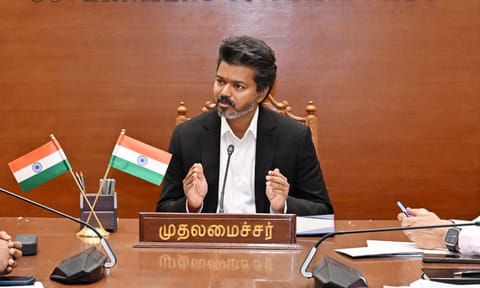 மேட்டூர் அணை ஜூன் 12-ல் திறக்கப்படுமா? - முதல்-அமைச்சர் விஜய் ஆலோசனை