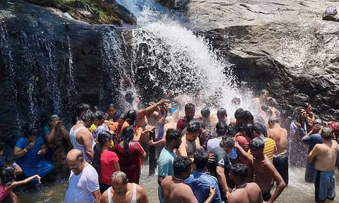 கும்பக்கரை அருவியில் குளிக்க அனுமதி