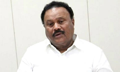 ‘அ.தி.மு.க.வினர் ஆதரவு 100 சதவீதம் எடப்பாடி பழனிசாமிக்கு இருக்கிறது’ திண்டுக்கல் சீனிவாசன் பேட்டி