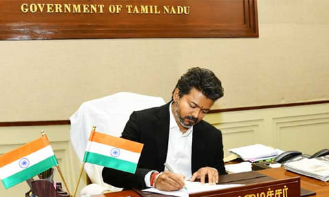 முதல்-அமைச்சருக்கு உதவ இரு ஆலோசகர்கள் நியமனம்?