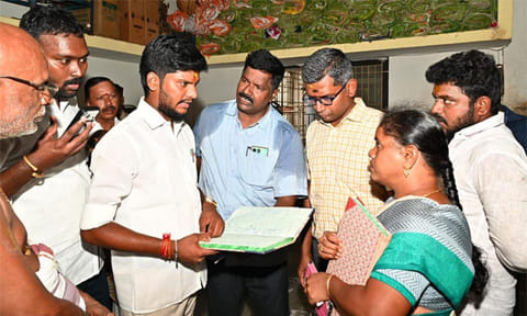 ஸ்ரீரங்கம் அரங்கநாதர் சுவாமி கோவிலில் இந்து சமய அறநிலையத்துறை அமைச்சர் சீ.ரமேஷ் ஆய்வு!