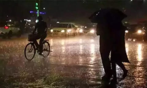 இரவு 10 மணி வரை மழைக்கு வாய்ப்புள்ள மாவட்டங்கள் எவை..?