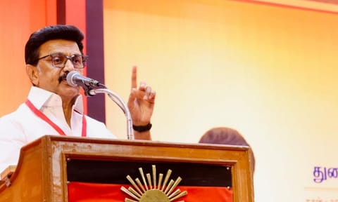 சினிமா கவர்ச்சியில் அமைந்துள்ளது: 5 ஆண்டு காலம் ஆட்சி நீடிக்காது- மு.க.ஸ்டாலின்