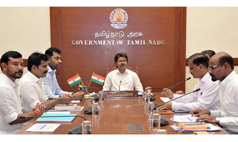 அரசு வேலைவாய்ப்புகளில் 69 சதவீத இடஒதுக்கீடு: முதல்-அமைச்சர் விஜய் ஆலோசனை