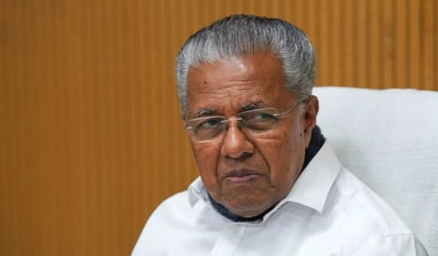 கேரள முன்னாள் முதல் மந்திரி பினராயி விஜயன் வீட்டில் அமலாக்கத்துறை சோதனை