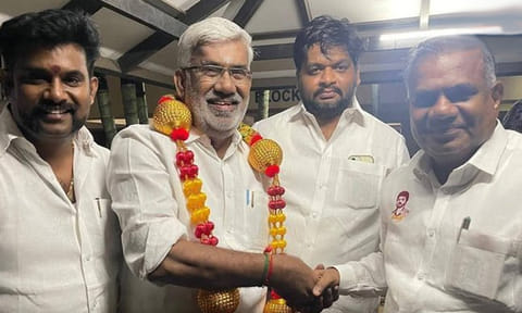 த.வெ.க.வில் இணைந்தார்.. அ.தி.மு.க. முன்னாள் அமைச்சர் வெல்லமண்டி நடராஜன்