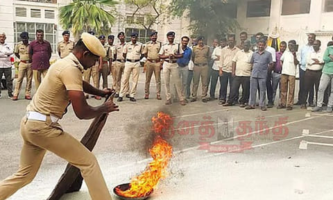தீயணைப்பு நிலையங்கள்