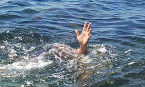 கடலில் குதித்து பலி