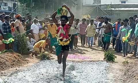 வாடிப்பட்டி அருகே கோம்பை கரடு பாலதண்டாயுதபாணி கோவில் திருவிழா