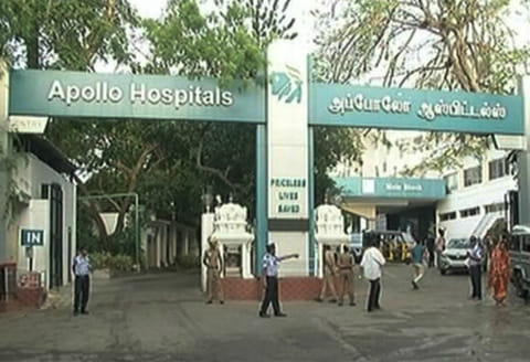 அப்போலோ மருத்துவமனை: தயாளு அம்மாள் உடல் நலம் குறித்து விசாரிக்க திமுக தலைவர் ஸ்டாலின் வருகை