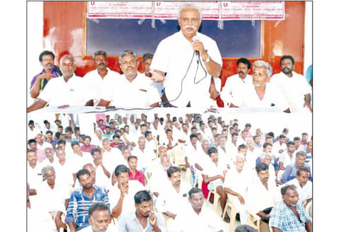 தட்டுப்பாட்டை போக்கிட கூடுதல் இடங்களில் மணல் எடுக்க அனுமதிக்க வேண்டும் மாட்டு வண்டி தொழிலாளர்கள் கோரிக்கை