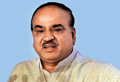 காங்கிரசின் வாரிசு அரசியல் கலாசாரம் நமக்கு தேவை இல்லை