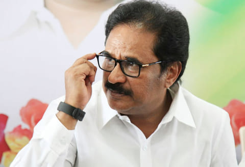காவிரி நீர் பிரச்சினையில் சுப்ரீம் கோர்ட்டு தீர்ப்பை நிறைவேற்ற உத்தரவிடாத மத்திய அரசு குற்றவாளி