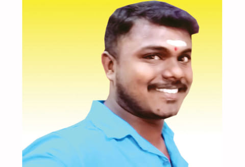 திருப்பனந்தாள் அருகே, முன்விரோதத்தில் வாலிபர், கத்தியால் குத்திக்கொலை 3 பேர் படுகாயம்