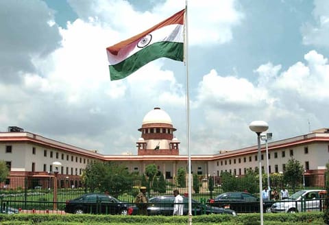 காவிரி மேலாண்மை வாரியம் அமைக்காமல் கால தாமதம் செய்வது மத்திய அரசின் தவறான அணுகுமுறையாகும்-சுப்ரீம் கோர்ட்