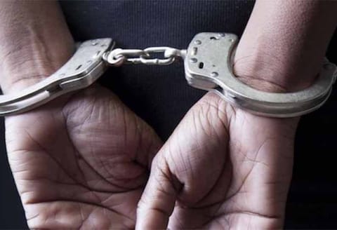 புதிய போன் வாங்கி தருவதாக கூறி சிறுமியுடன் பாலியல் உறவு இந்திய மாணவருக்கு சிங்கப்பூரில் ஜெயில்