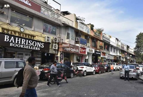 புதுடெல்லி கான் மார்க்கெட்டுக்கு வெடி குண்டு மிரட்டல்