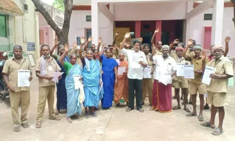 தூய்மை பணியாளர்கள் ஆர்ப்பாட்டம்