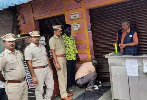 திண்டுக்கல்லில் புகையிலை பொருட்கள் விற்ற 2 கடைகளுக்கு 'சீல்'