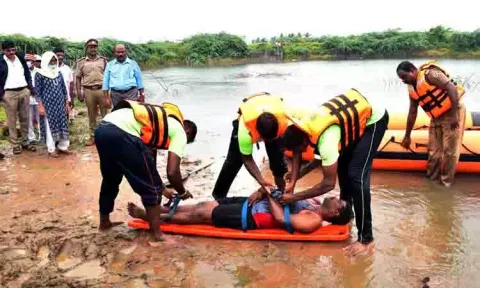பேரிடர் காலங்களில் முன்னெச்சரிக்கை நடவடிக்கைகள் குறித்த ஒத்திகை