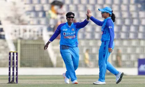 பெண்கள் ஆசிய கோப்பை கிரிக்கெட்: 59 ரன்கள் வித்தியாசத்தில் வங்காளதேசத்தை வீழ்த்தியது இந்தியா