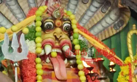 கோவிலில் மிளகாய் சண்டி யாகம்