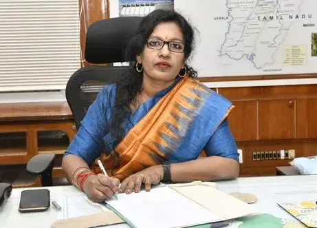 தேனி மாவட்ட புதிய கலெக்டராக ஷஜீவனா பொறுப்பேற்பு:"பெண்கள், குழந்தைகள் நலனில் சிறப்பு கவனம் செலுத்துவேன்'' என உறுதி